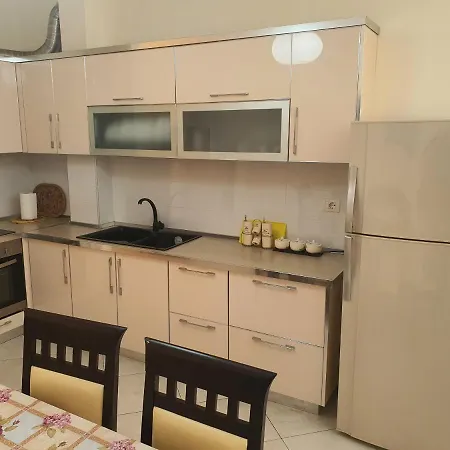 Beachfront Center סרנדה