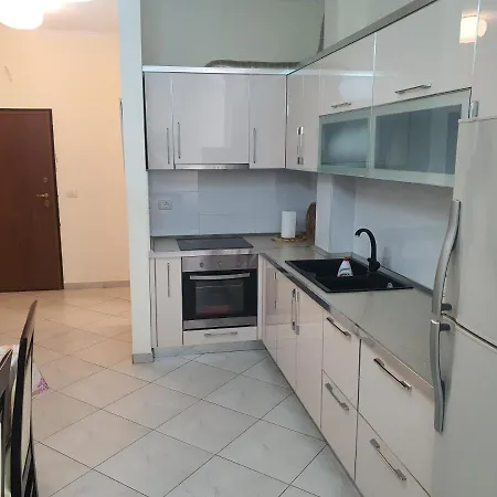 Beachfront Center * סרנדה