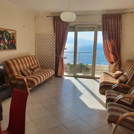 Beachfront Center * סרנדה